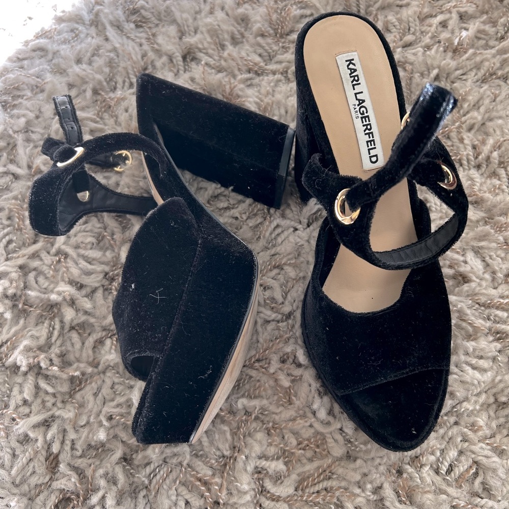 Karl lagerfeld velvet platform heels strappy new size 8.5